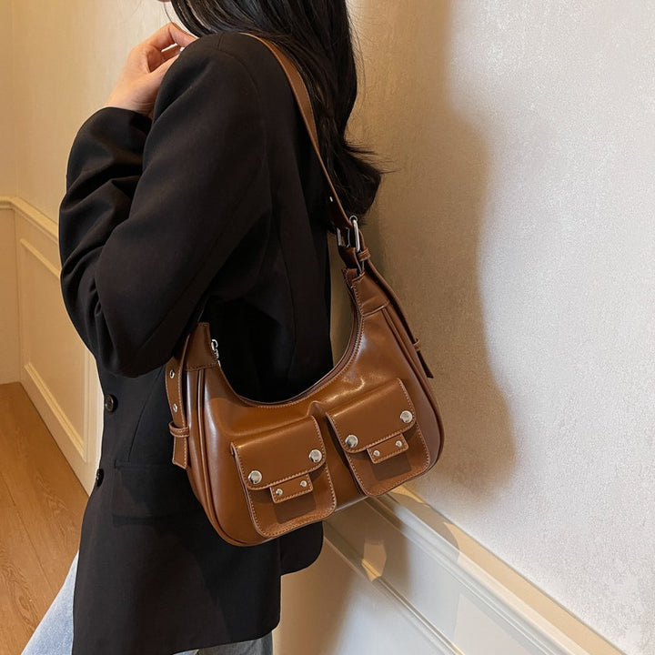 Damen Handtasche mit praktischen Fronttaschen Nord Taschen