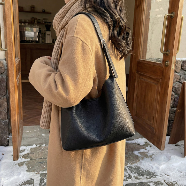 Damen Hobo-Tasche aus geschmeidigem Kunstleder mit elegantem Design Nord Taschen