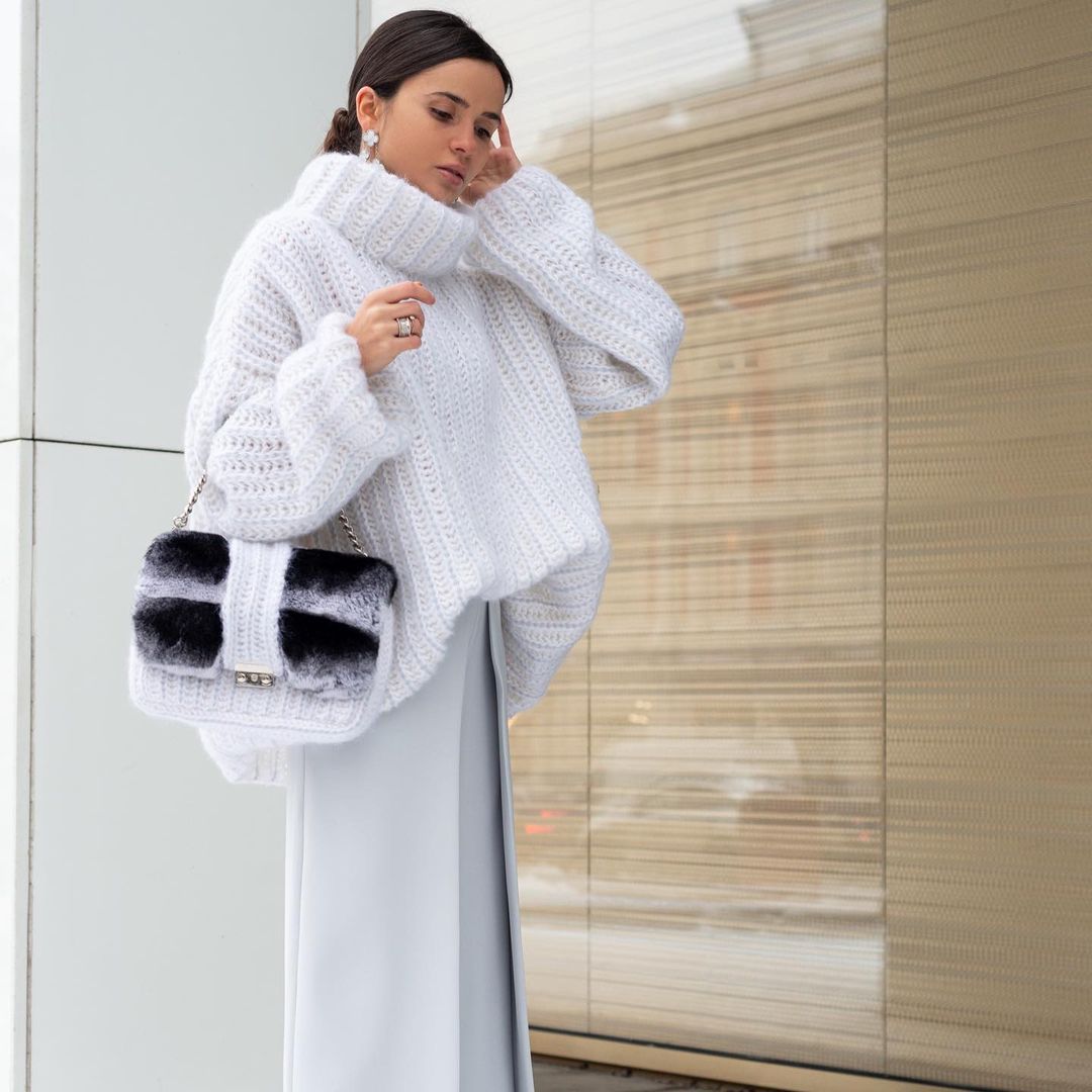 Damen Oversized Grobstrick-Rollkragenpullover mit voluminösen Ärmeln Nord Taschen