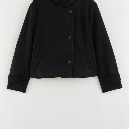 Damen Kurzjacke im Boxy‑Schnitt mit hochschließendem Schlauchkragen und asymmetrischer Knopfleiste Nord Taschen