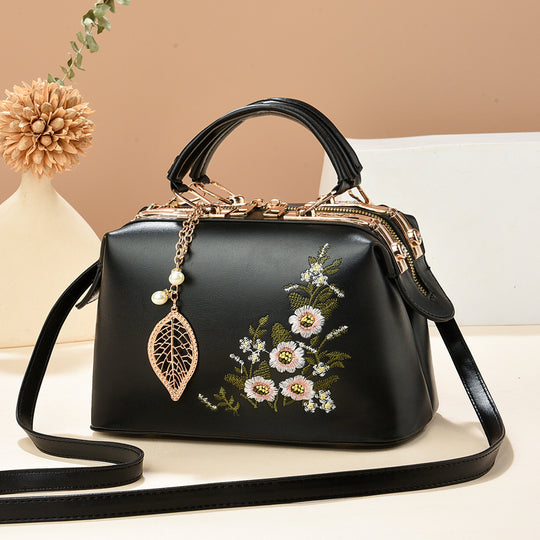 Damen Handtasche mit floralen Stickereien und abnehmbarem Tragegurt Nord Taschen