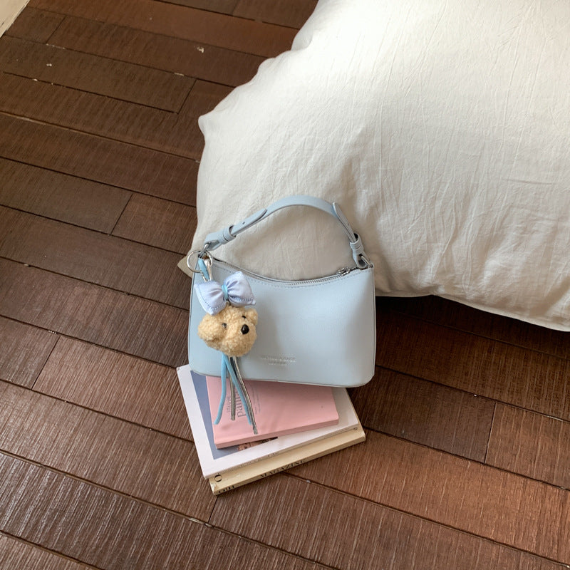 Damen Schultertasche mit niedlichem Anhänger Nord Taschen