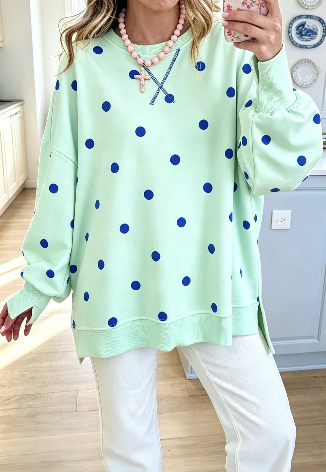 Damen Oversize-Sweatshirt mit Puffärmeln, Polka-Dots und Seitenschlitzen Nord Taschen