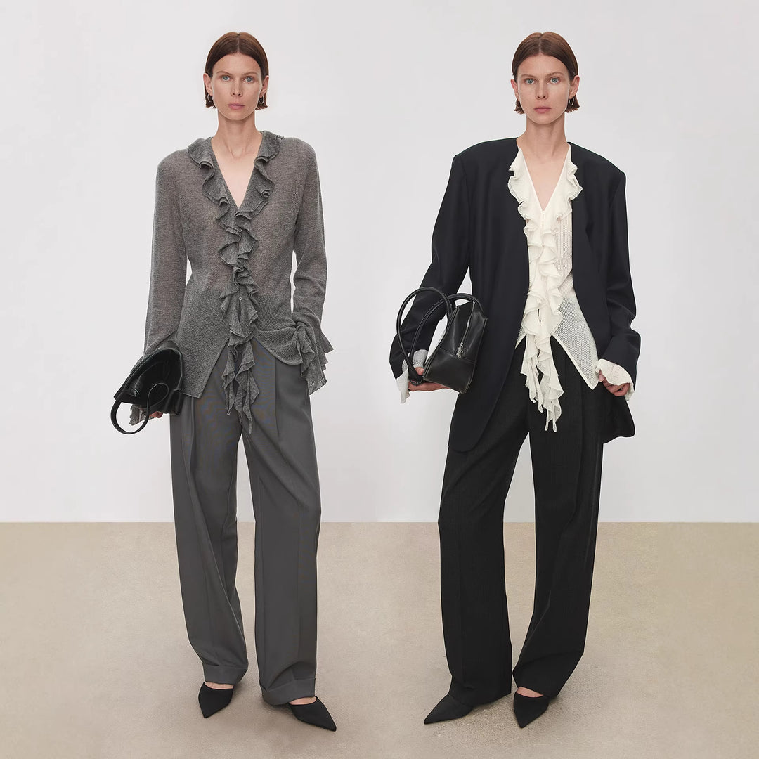 Damen Rüschen-Strickcardigan mit V-Ausschnitt und Volantärmeln Nord Taschen