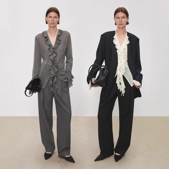 Damen Rüschen-Strickcardigan mit V-Ausschnitt und Volantärmeln Nord Taschen