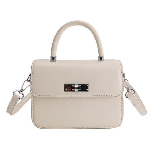 Damen Handtasche mit elegantem Kettenverschluss und abnehmbarem Schulterriemen Nord Taschen