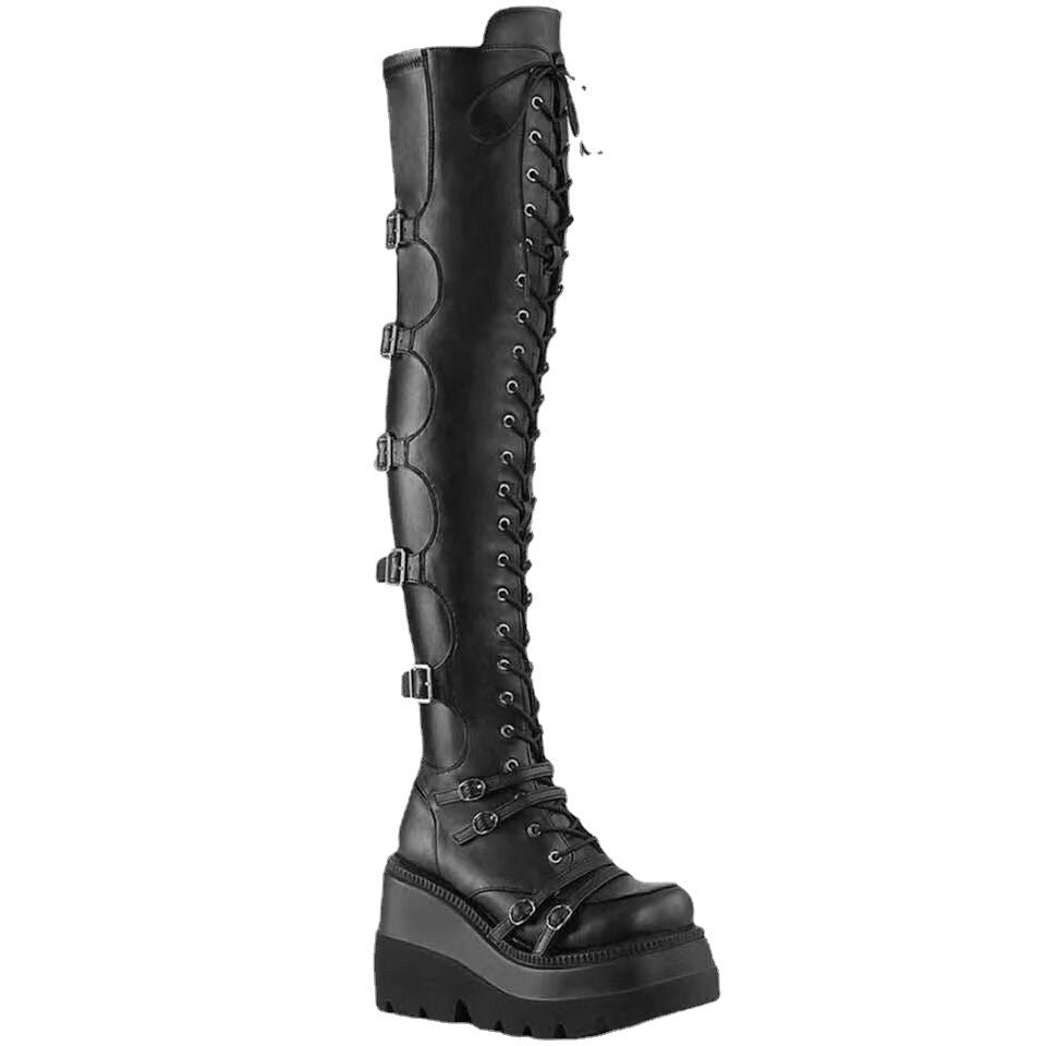 Damen Überknie Stiefel mit Schnallen-Detail und robustem Plateau - Arvani