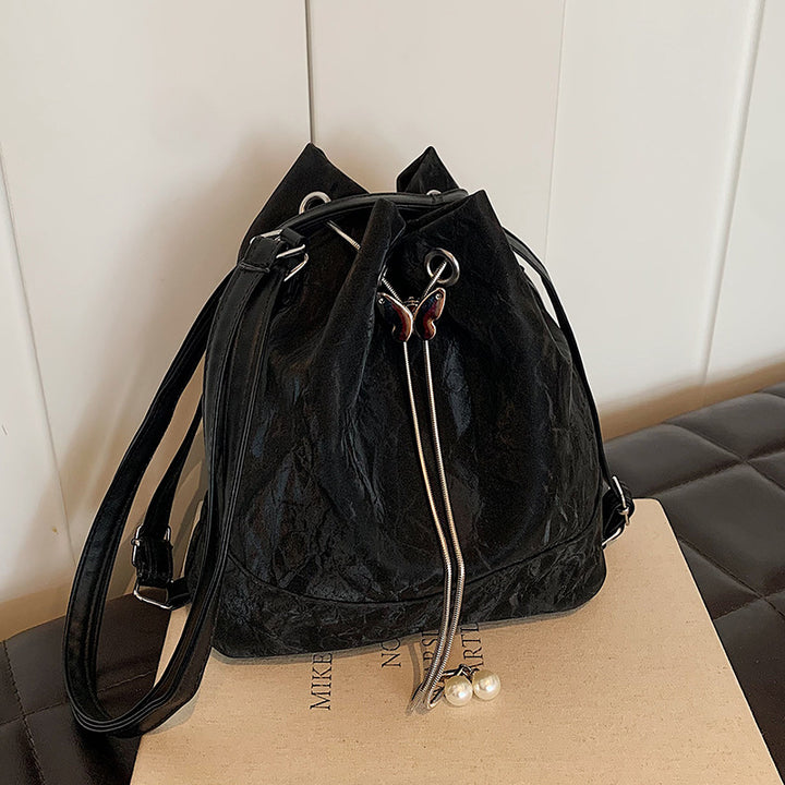 Damen Beuteltasche mit dekorativem Schmetterlingsverschluss Nord Taschen