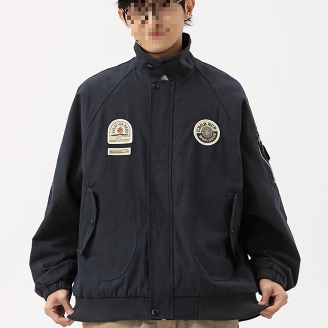 Herren Overshirt-Bomberjacke im Military-Look mit Emblem‑Patches, Ärmeltasche & geripptem Saum Nord Taschen