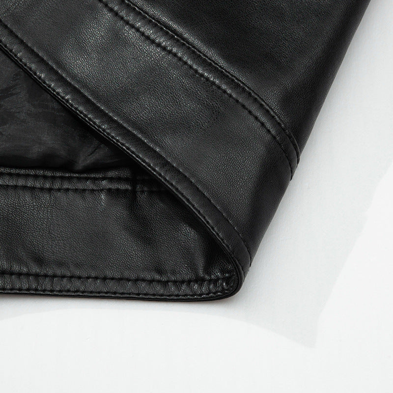 Herren Slim-Fit Kunstleder-Reißverschlussjacke mit Stehkragen und Nahtpaneelen Nord Taschen