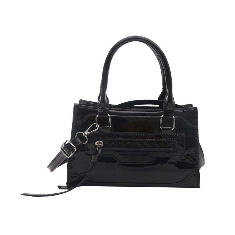 Damen Handtasche mit schimmerndem Lackfinish und verstellbarem Schulterriemen Nord Taschen