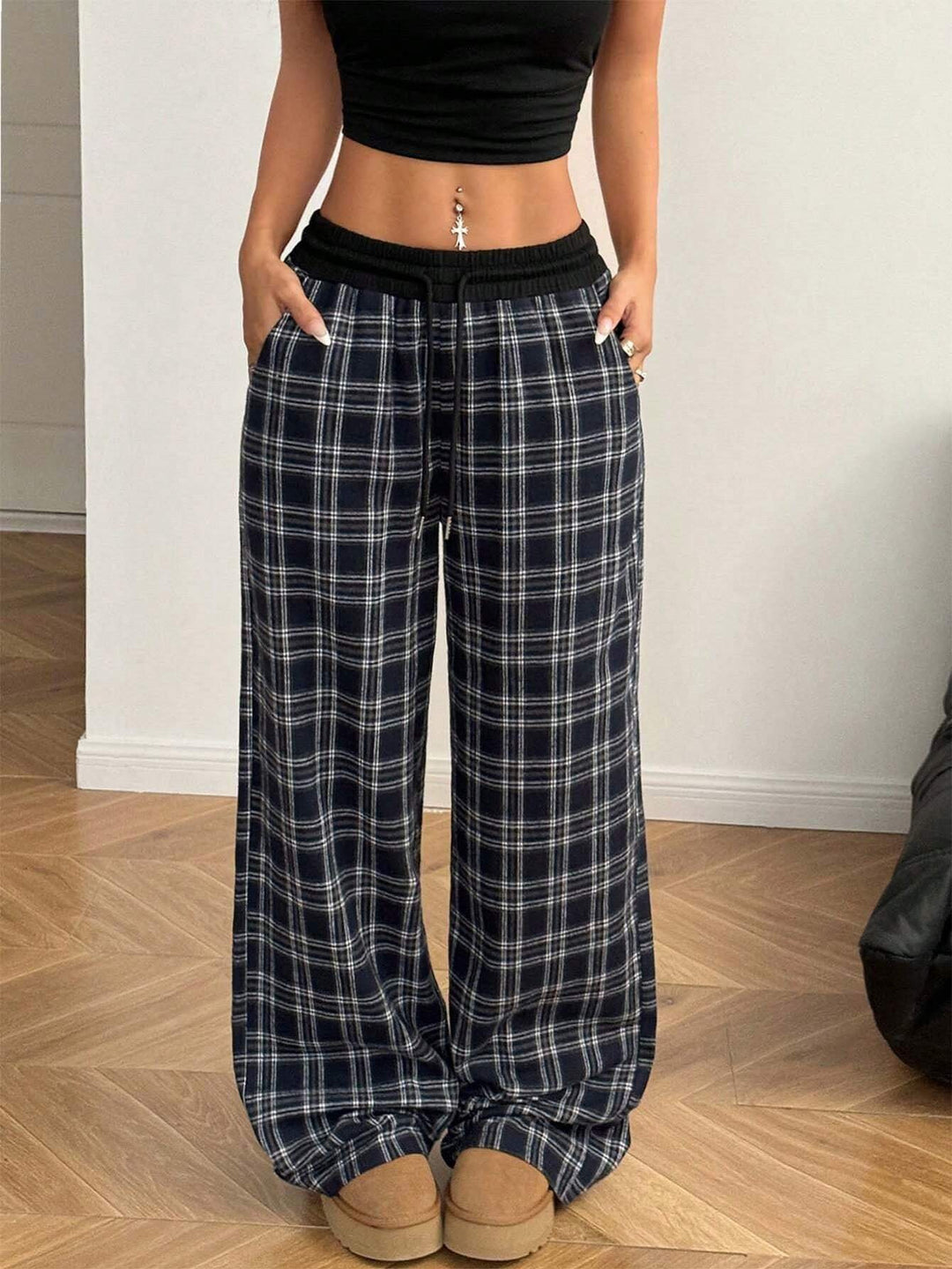Damen Karierte Relax-Hose mit weitem Bein, Rippbund und Eingrifftaschen Nord Taschen