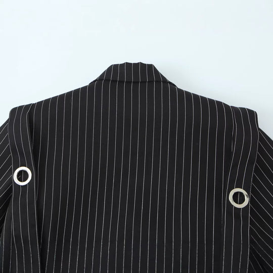 Damen Nadelstreifen-Blazer mit Zierösen und Tunnelzugtaillierung Nord Taschen