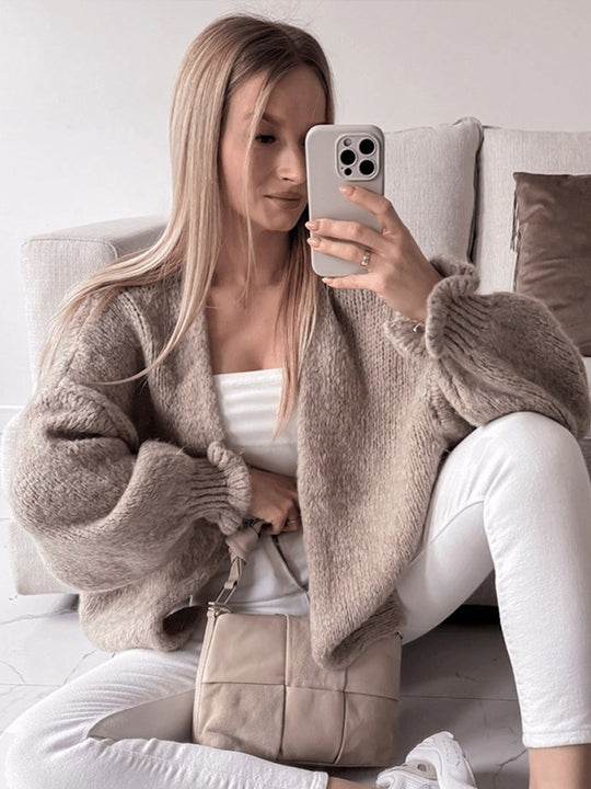 Damen Oversize Strickcardigan mit voluminösen Ballonärmeln und teddyähnlicher Struktur Nord Taschen