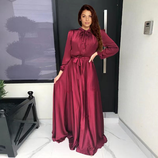 Damen Maxikleid aus fließendem Satin mit Stehkragen und Bindegürtel Nord Taschen