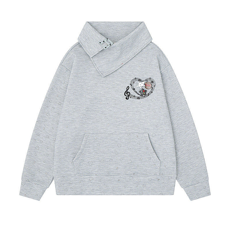 Damen Oversize-Sweatshirt mit asymmetrischem Stehkragen, Kängurutasche und musikalischer Herz-Stickerei Nord Taschen