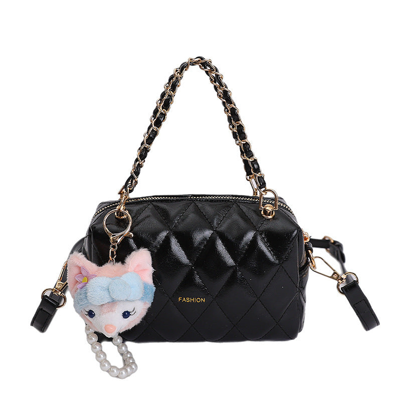 Damen modische Handtasche mit verspieltem Plüsch-Anhänger Nord Taschen