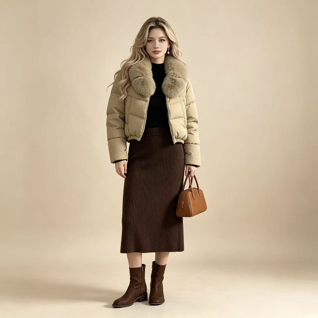 Damen nan kurze taillierte Pufferjacke mit voluminösem Kapuzenkragen und abnehmbarem Fellbesatz Nord Taschen