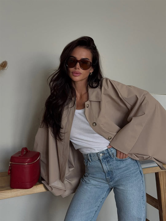Damen Oversize Cropped-Jacke mit voluminösen Fledermausärmeln und Hemdkragen Nord Taschen