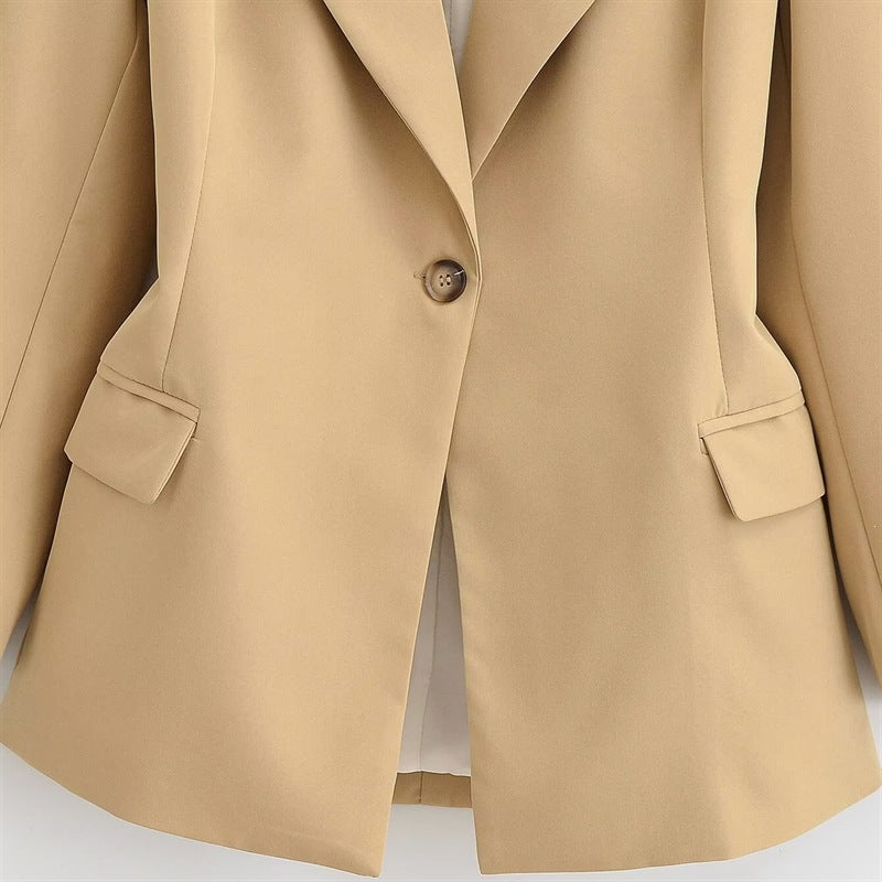 Damen Oversize-Blazer mit markantem Revers und leicht taillierter Silhouette Nord Taschen