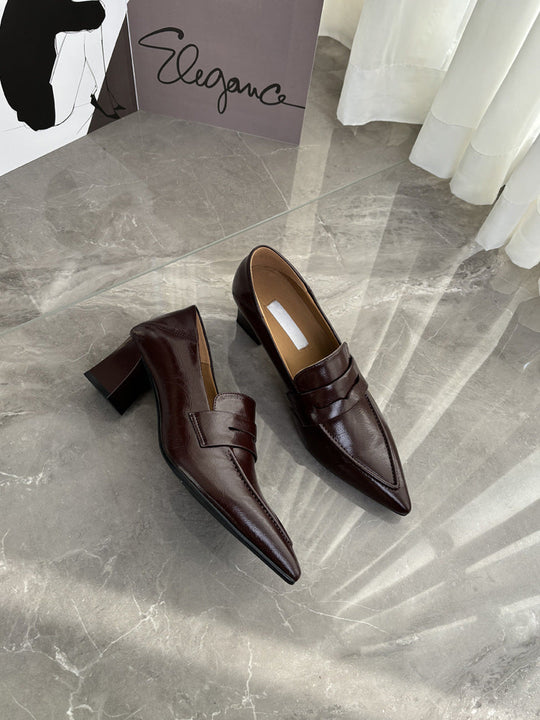 Damen spitze Pumps mit elegantem Riemen und bequemen Blockabsatz - Vittorelli