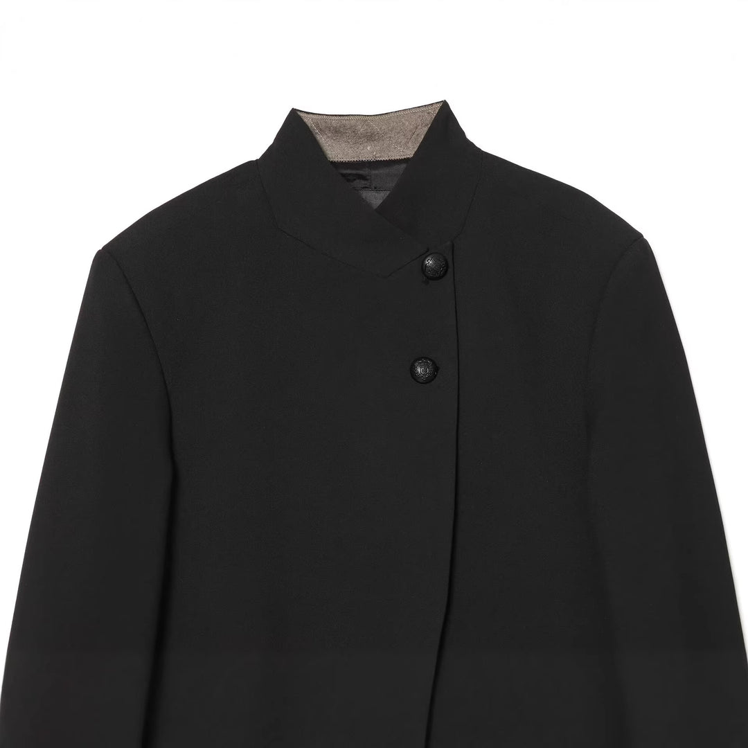 Damen Taillierter Kurzblazer mit Stehkragen und asymmetrischer Knopfleiste Nord Taschen