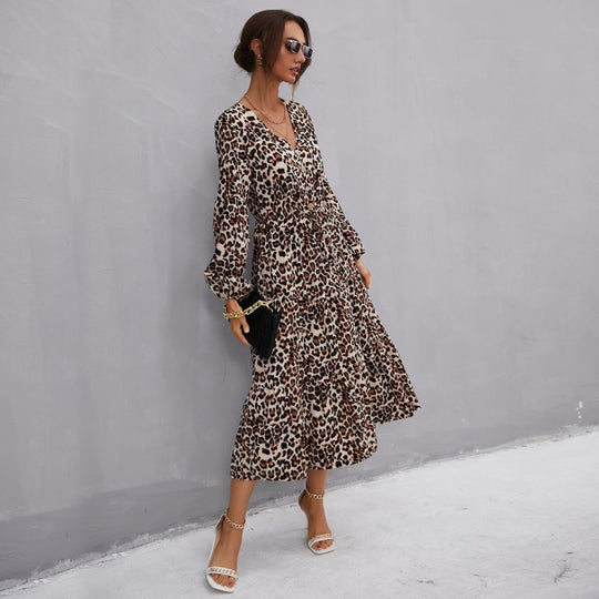 Damen Midikleid aus fließendem Viskose-Mix mit Leopardenmuster, V-Ausschnitt, Bindegürtel und Stufenrock Nord Taschen