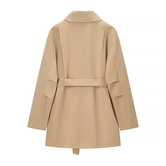Damen Taillierter Kurzparka mit asymmetrischer Überschlagblende und Utility-Pattentaschen Nord Taschen