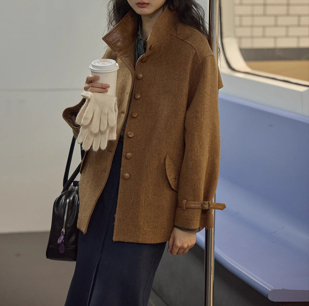 Damen Elegante und bequeme Wolljacke mit hohem Kragen Nord Taschen