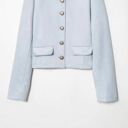 Damen Taillierte Cropped‑Bouclé‑Jacke mit Zierknopfleiste und Pattentaschen Nord Taschen