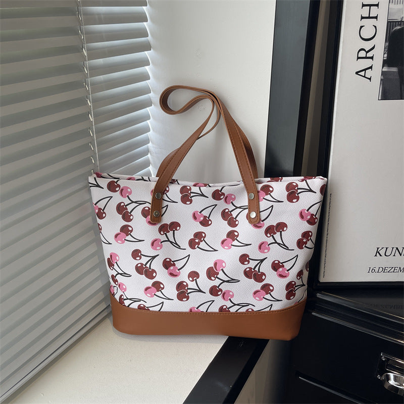 Damen Einkaufstasche mit verspieltem Erdbeerdesign und stabilen Tragegriffen Nord Taschen