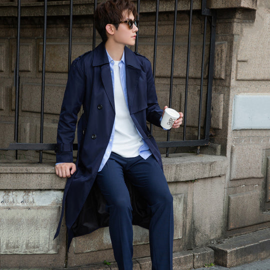 Herren Taillierter Trenchcoat aus wasserabweisendem Twill mit doppelreihiger Knopfleiste Nord Taschen