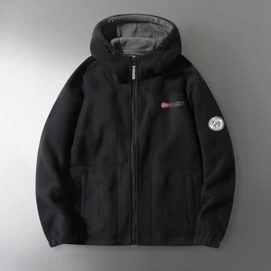 Herren Microfleece-Outdoorjacke mit Kapuze, windabweisender Struktur und Logo-Patch Nord Taschen