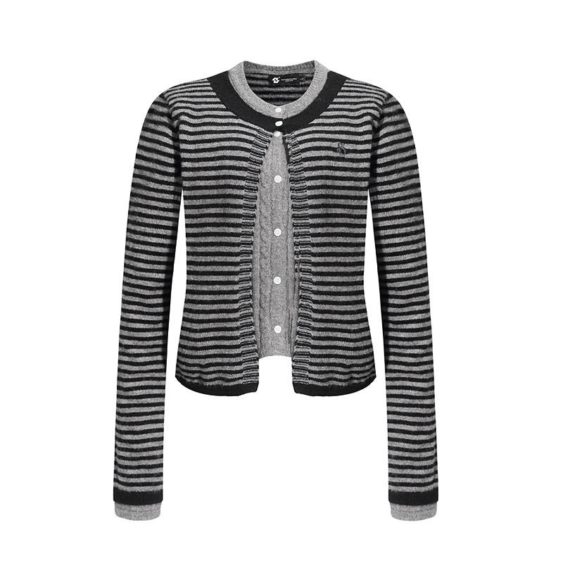 Damen Kurze Lagen-Strickjacke mit Rundhals und feinen Streifen Nord Taschen