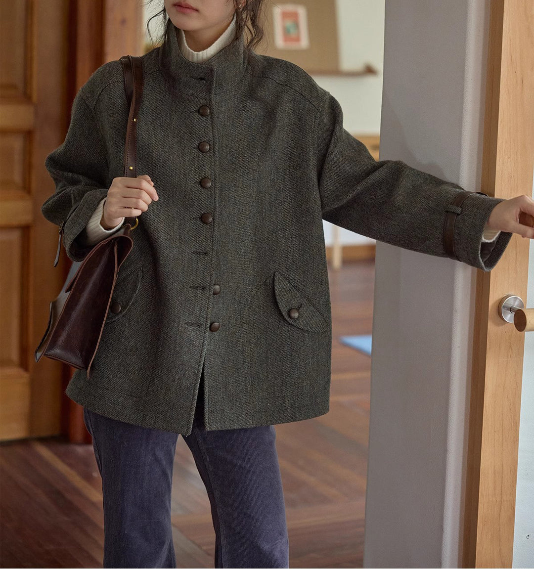Damen Elegante und bequeme Wolljacke mit hohem Kragen Nord Taschen