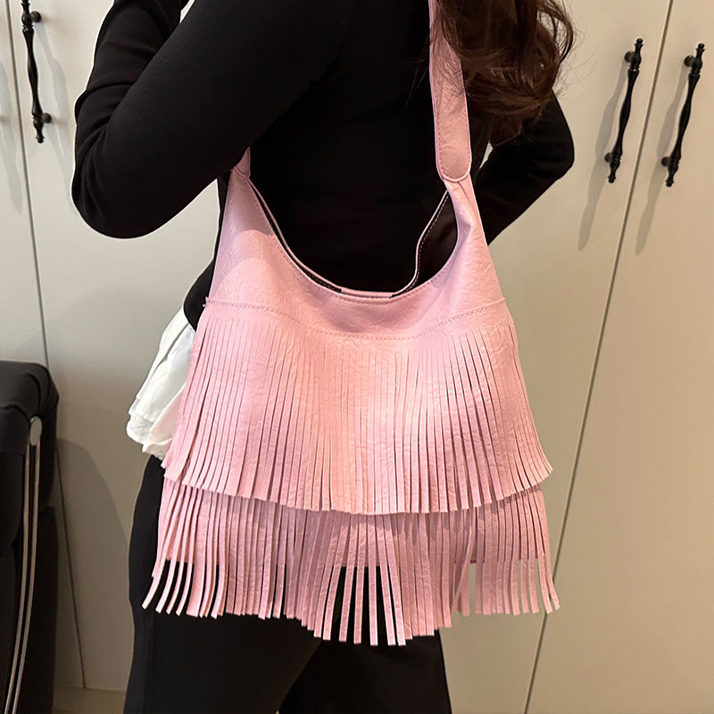 Damen Umhängetasche mit fransigem Design und robustem Tragegriff Nord Taschen