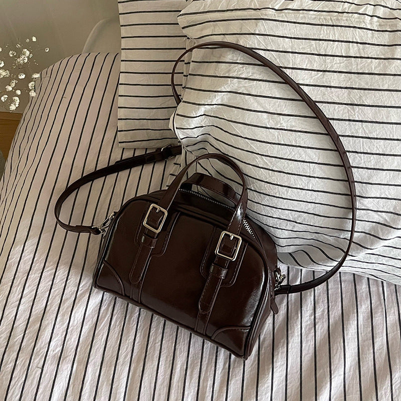 Damen elegante Handtasche mit strukturiertem Kunstleder und praktischen Fächern Nord Taschen