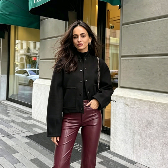 Damen Cropped Wollboxy‑Jacke mit kurzem Stehkragen und aufgesetzten Taschen Nord Taschen