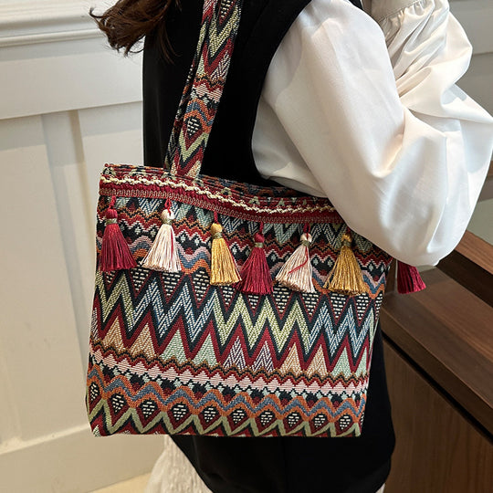 Damen Tragetasche mit stylishen Quasten und modernem Zickzackdesign Nord Taschen