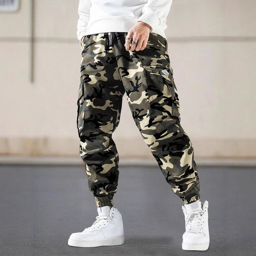 Herren Cargohose im Joggerstil mit Tarnmuster, elastischem Bund und Knöchelbündchen Nord Taschen