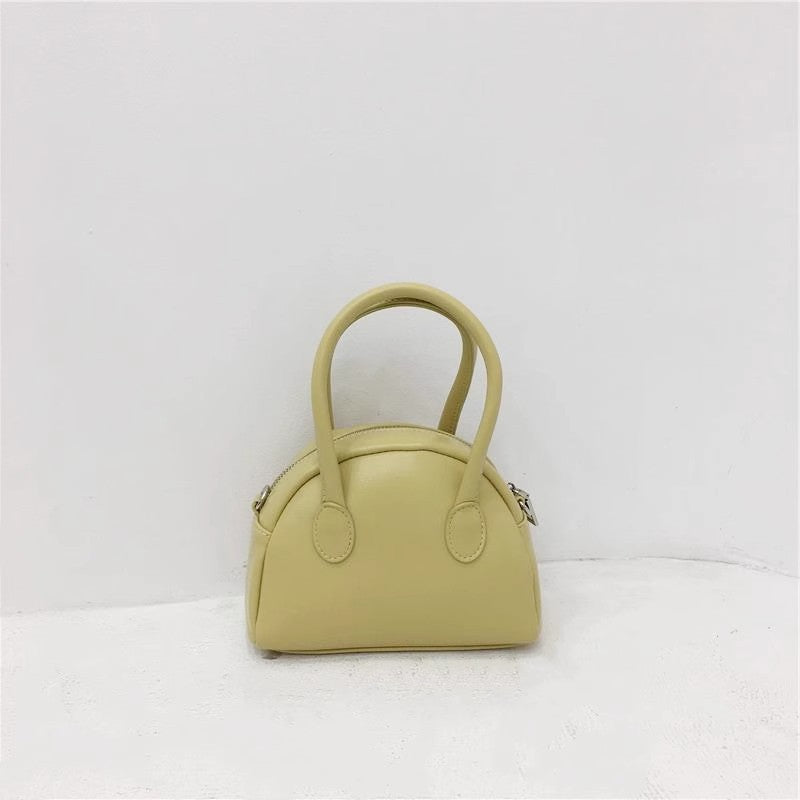 Damen Handtasche mit abnehmbarem Schultergurt und elegantem Design Nord Taschen