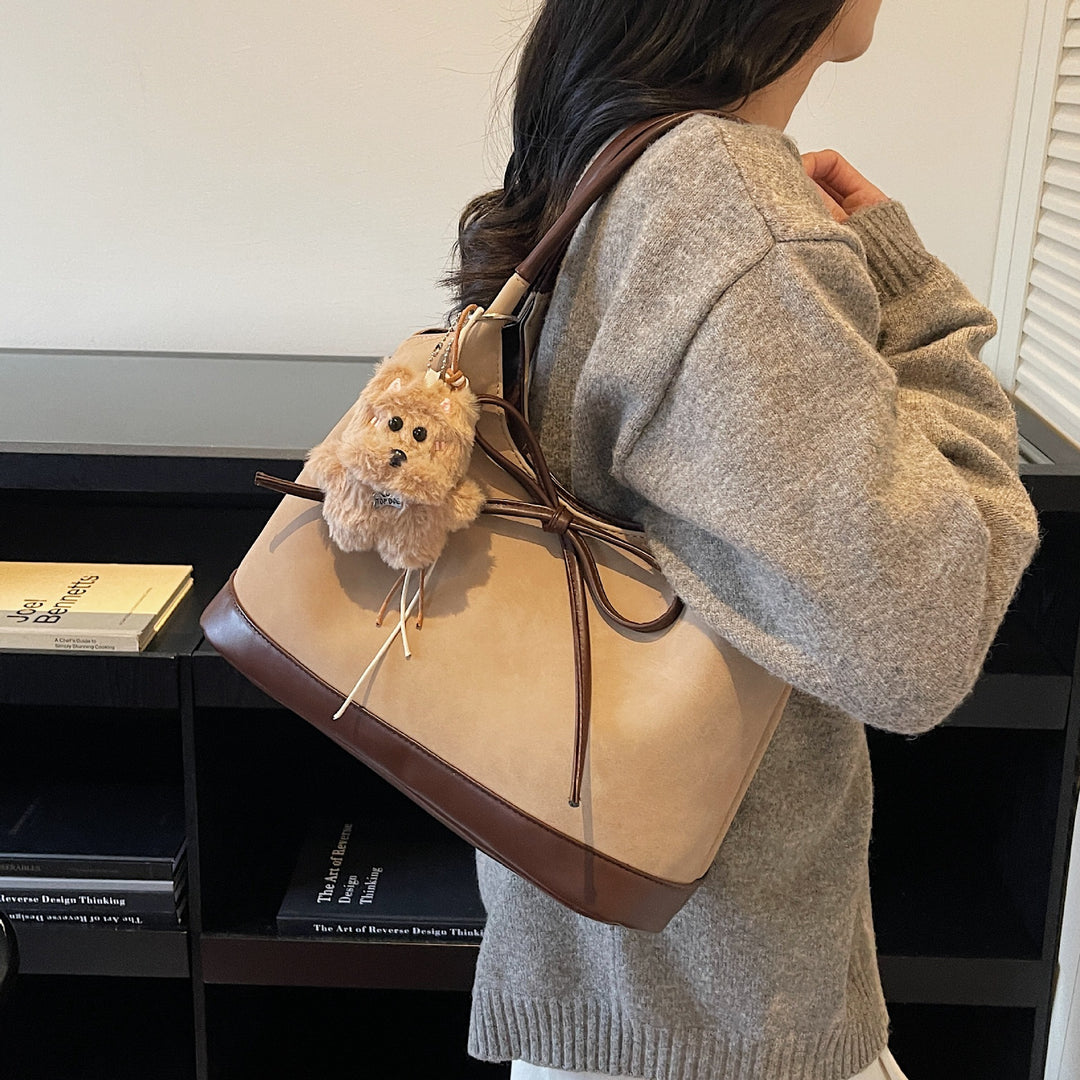 Damen modische Einkaufshandtasche mit verspieltem Anhänger Nord Taschen