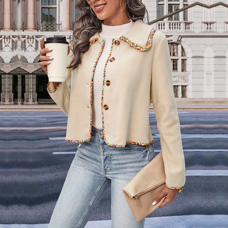 Damen Kurzjacke mit Peter-Pan-Kragen und floraler Bortenverzierung Nord Taschen