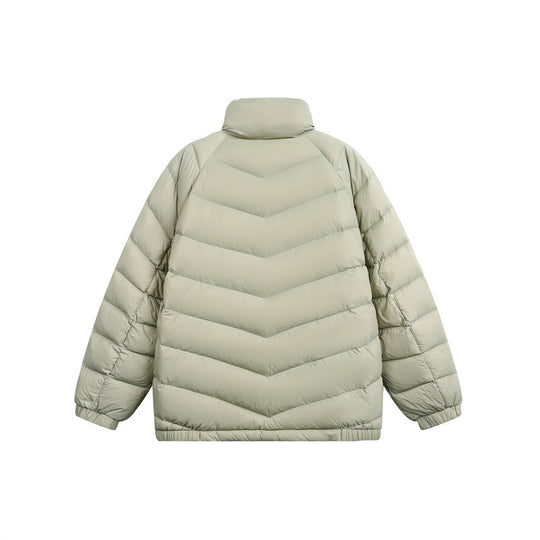 Unisex Kurz geschnittene wattierte Jacke im kastigen Schnitt mit Chevron‑Steppung und hohem Stehkragen Nord Taschen