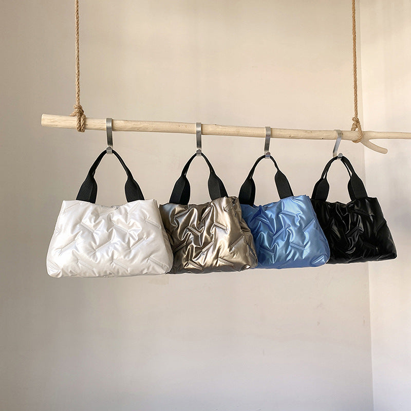 Damen trendy Sporttasche mit strukturiertem Design und robusten Tragegriffen Nord Taschen