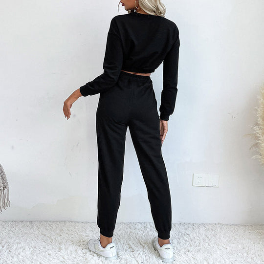 Damen Kurzgeschnittenes Loungewear-Set mit Twist-Oberteil und hochtaillierter Jogginghose Nord Taschen