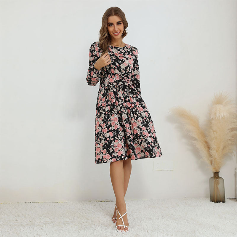 Damen Blumenkleid mit lange Ärmeln und hohem Schlitz Nord Taschen