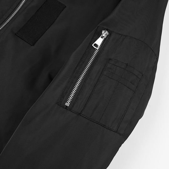 Herren Bomberjacke im Fliegerlook mit kontrastierender Innenfütterung, Ärmel‑Utilitytasche und elastischen Rippbündchen Nord Taschen