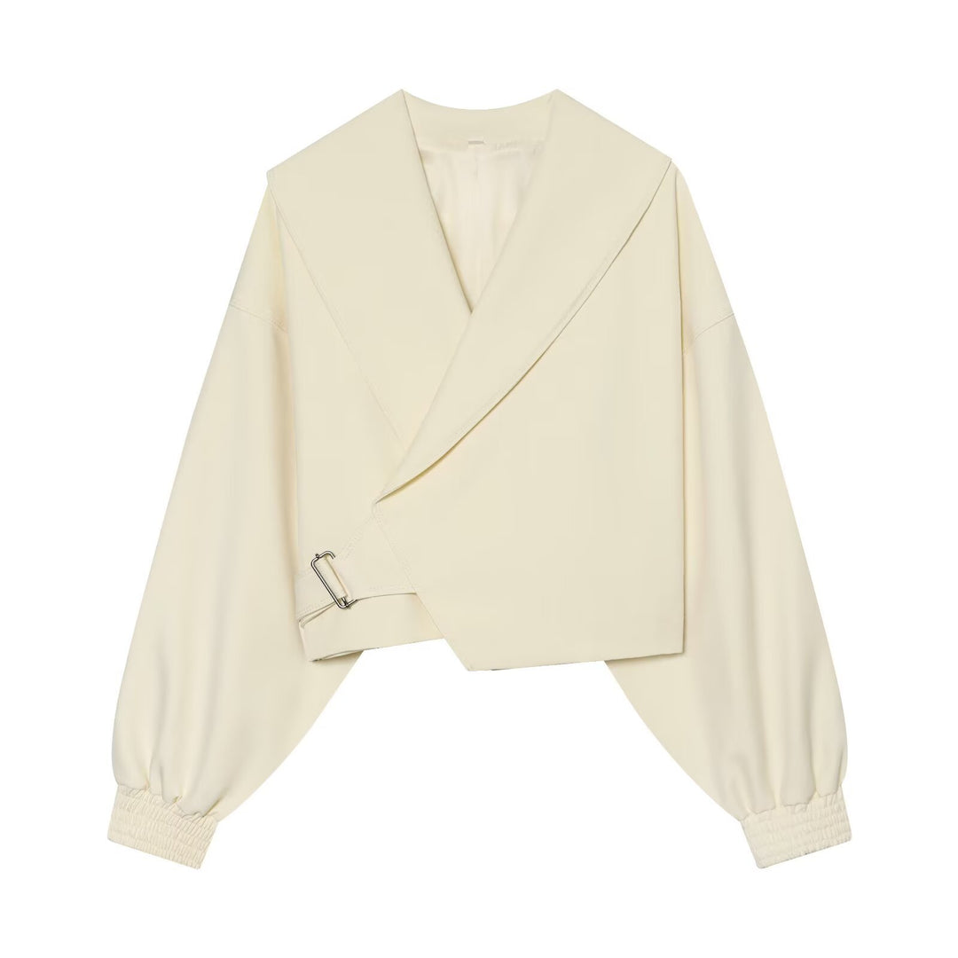 Damen Kurze Wickeljacke mit weitem Schalkragen, taillierendem Schnallenband und Ballonärmeln Nord Taschen