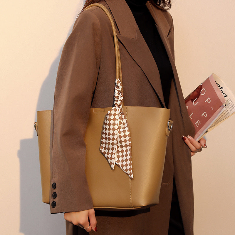 Damen Shopper-Tasche mit elegantem Design und abnehmbaren Halstuch Nord Taschen